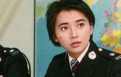 胡慧中老公唐重生照片,胡慧中丈夫的儒雅风采